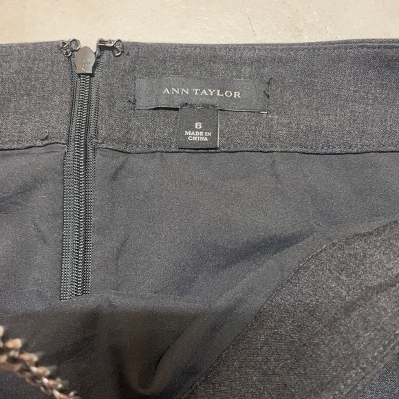 Skirts - Picture 3 of 8